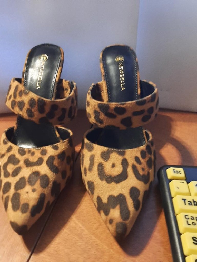 New ! Newbella Leopard Print Vintage Stiletto Mules Size 6.5 — image 3 of 6